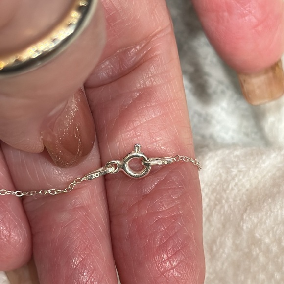 Grandma Engraved Heart Sterling Silver Necklace .925 stamped NWT and gift box - Picture 4 of 9